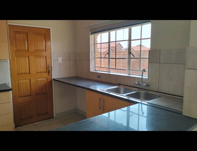 3 BEDROOM DUPLEX FOR SALE IN EQUESTRIA